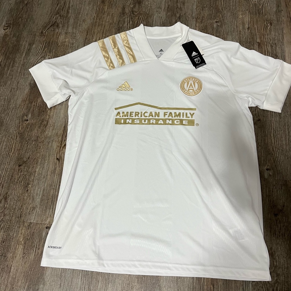 Adidas Atlanta Soccer Jersey, Mens size XL, (New) With tags